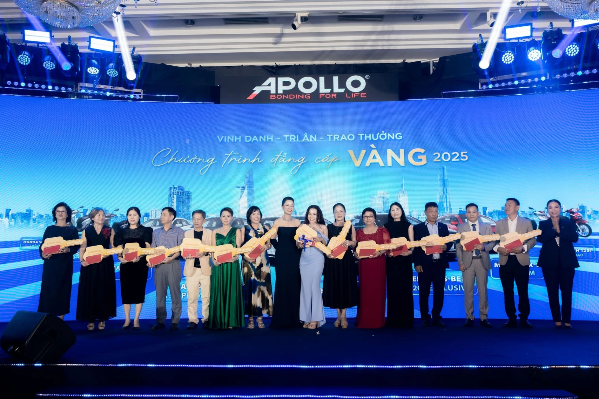Tập đoàn Apollo trao thưởng giải Đẳng Cấp Vàng 2025